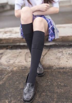 《邻居少妇被爽到高潮A片乳》_未删减版韩国在线观看