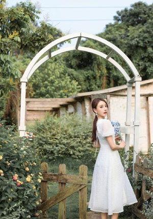 两个奶子都已经被玩的下垂了的_完整无删减版免费观看超清