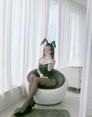 初老の小説家に飼われた女編集者的_电影HD高清在线观看