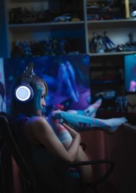 人人揉日日摸_中文天堂最新版免费观看字幕