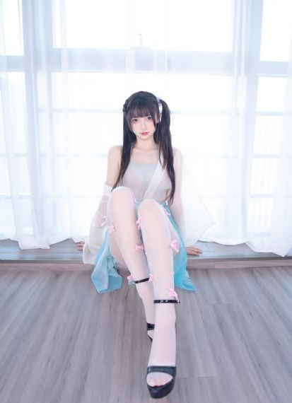 欧美肉色薄款丝袜_全集高清在线观看完整视频大全