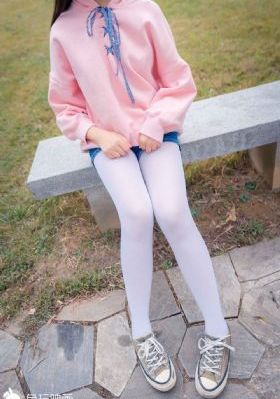 猛烈女跪趴式gif动态图_3D电影在线观看高清