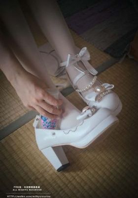 美女和闺蜜男友偷情_西瓜影视完整在线观看