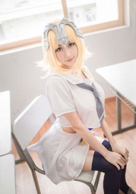 男人激烈吮乳吃奶电影_未删减HD高清在线观看