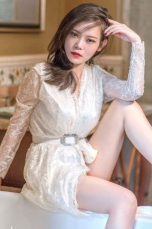 小姐自动献身_迅雷影院免费观看超清